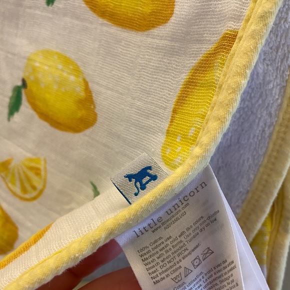 Little Unicorn Toddler Hooded Towel - Picture 2 of 3